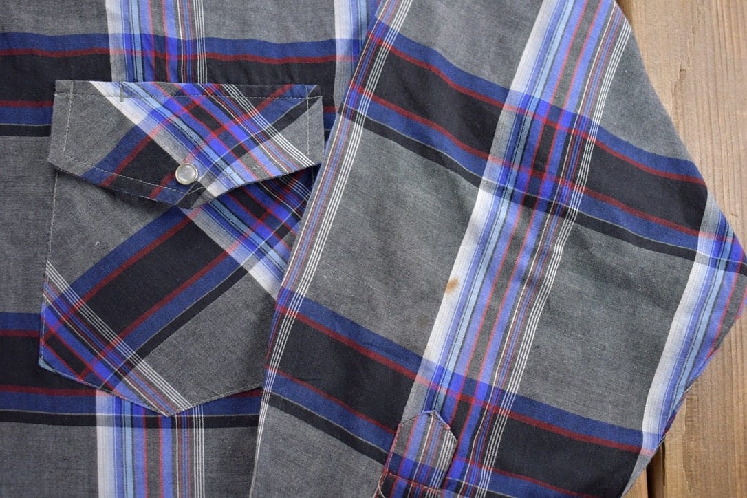 Vintage 1990s Plaid Flannel Button Up Shirt Men's Large from propervintagecanada
