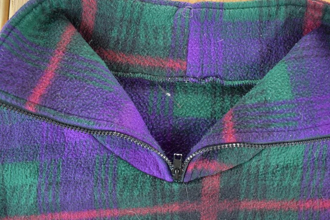 Vintage 1990s Plaid Fleece Outdoorsman Sweater Men's XL from propervintagecanada