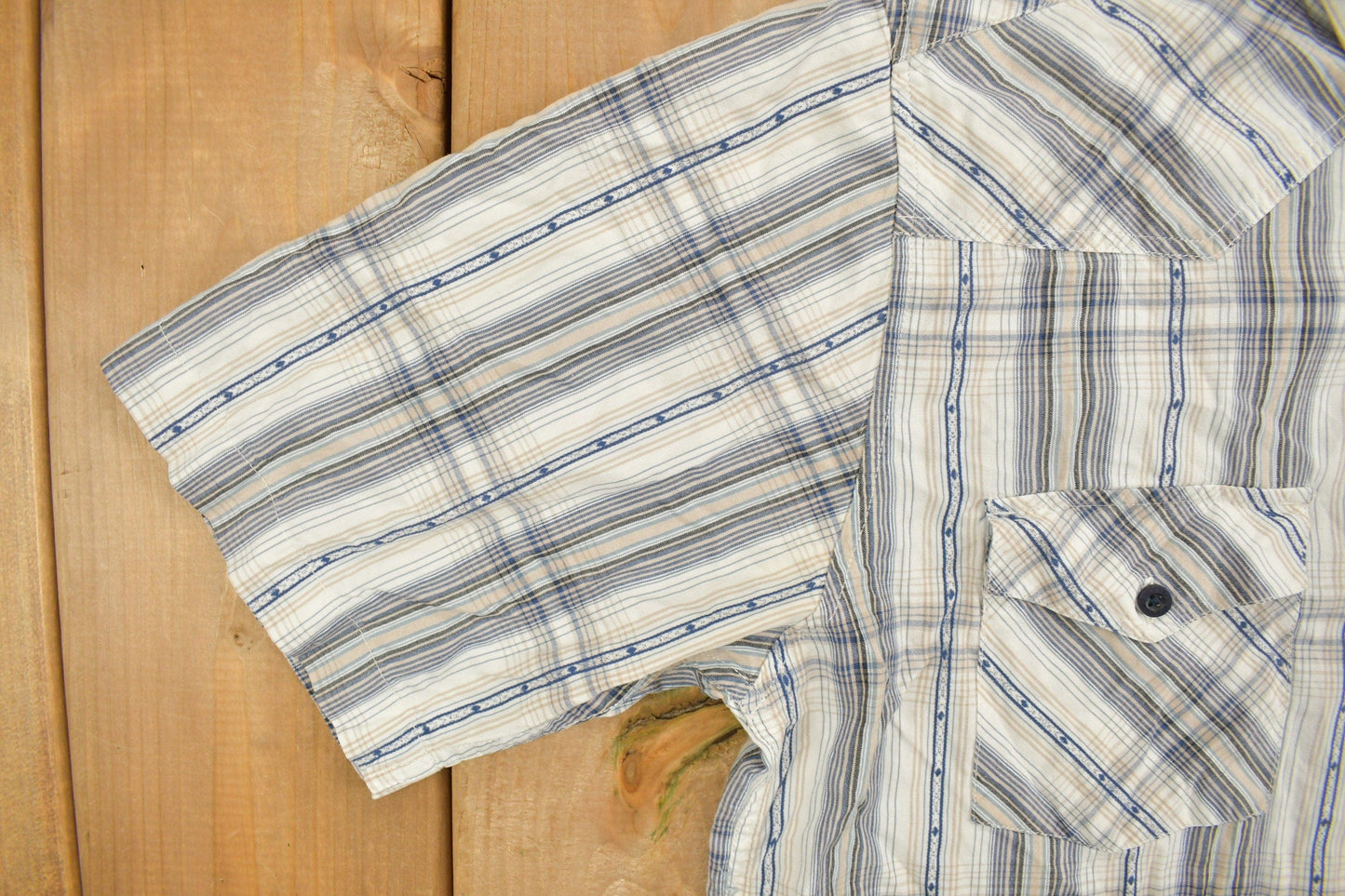 Vintage 1990s Plains Plaid Western Button Up Shirt Men's Medium from propervintagecanada