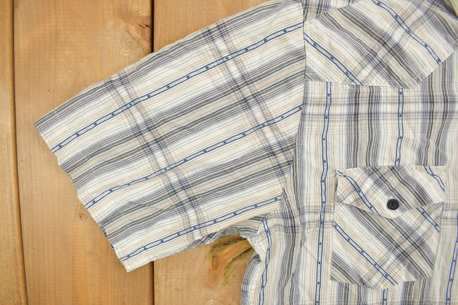 Vintage 1990s Plains Plaid Western Button Up Shirt Men's Medium from propervintagecanada