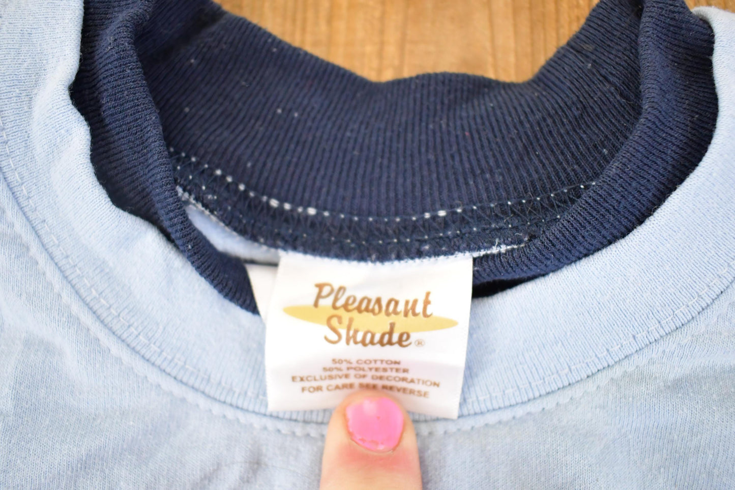 Vintage 1990s Pleasant Shade Cute Birds Double Collar Souvenir Farm Crewneck Sweatshirt Women's XL from propervintagecanada