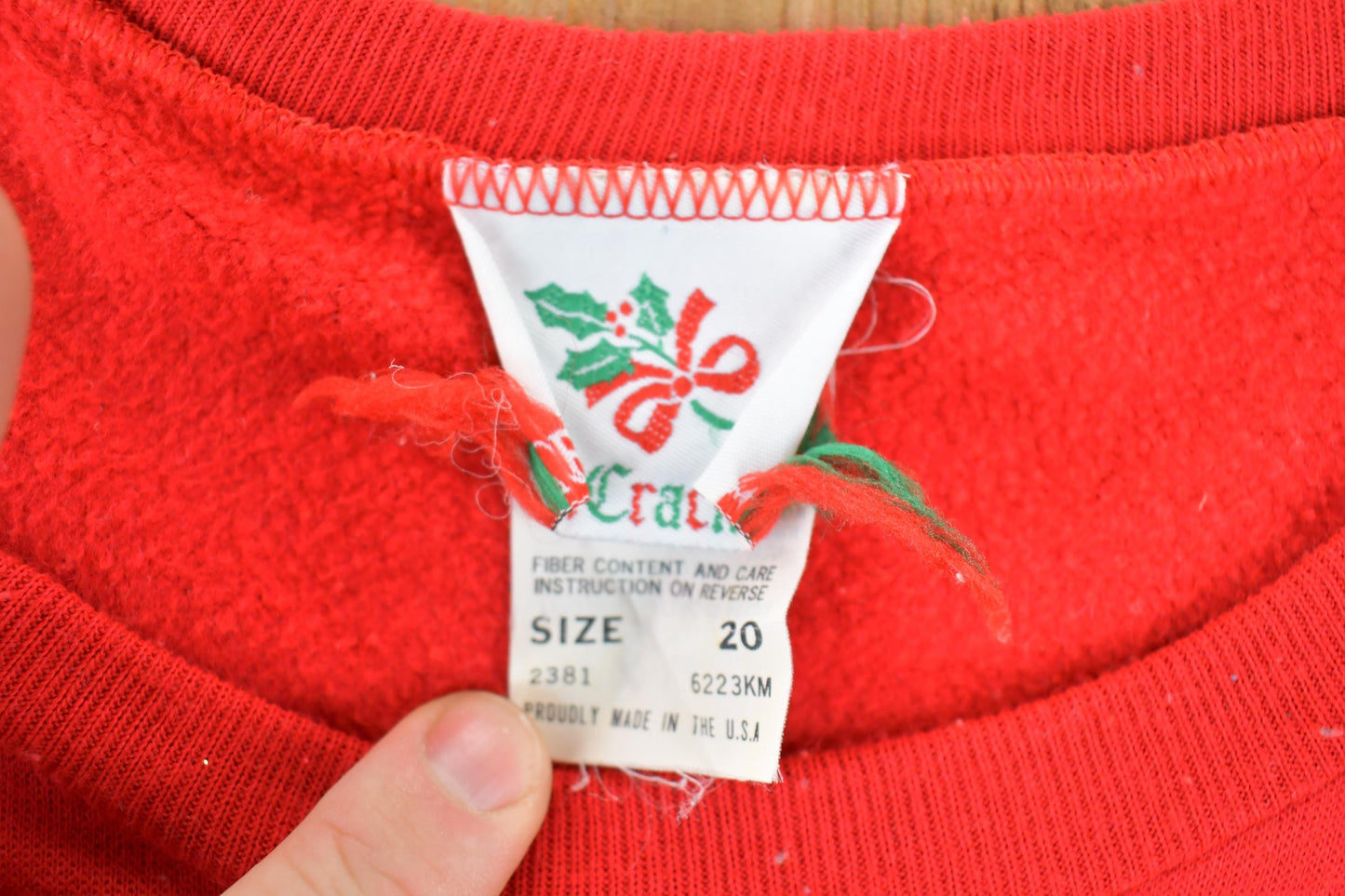 Vintage 1990s Poinsettia AOP Cute Crewneck Christmas Sweater Men's XL from propervintagecanada