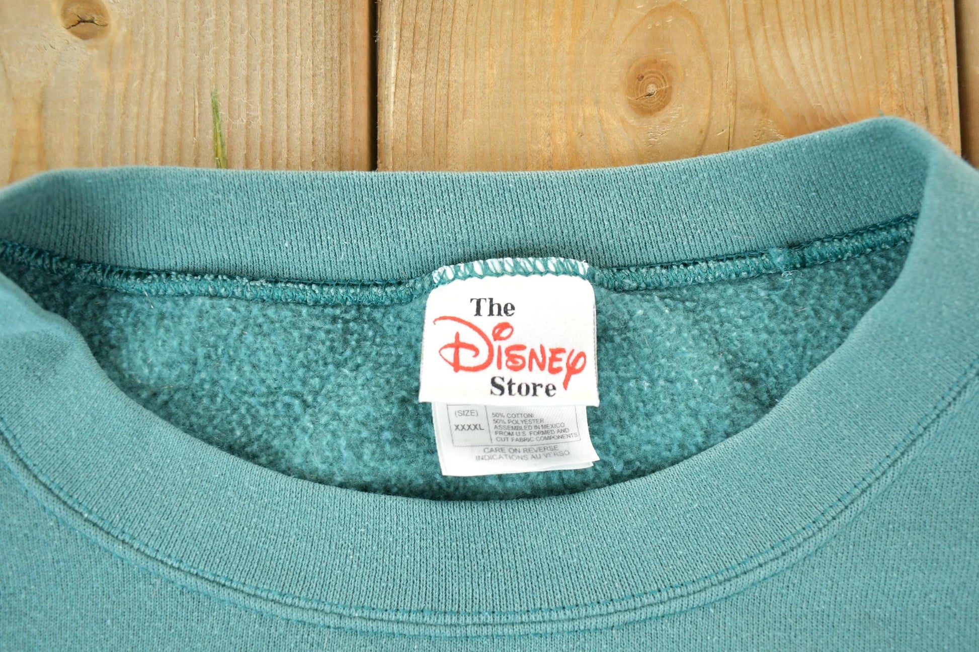 Vintage 1990s Pooh Bear Disney Crewneck Men's 3XL from propervintagecanada