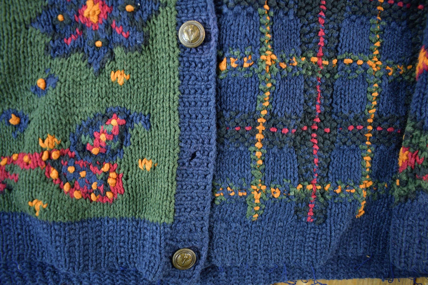 Vintage 1990s Portraits Northern Isles Hand Knit Cardigan Sweater Women's L from propervintagecanada