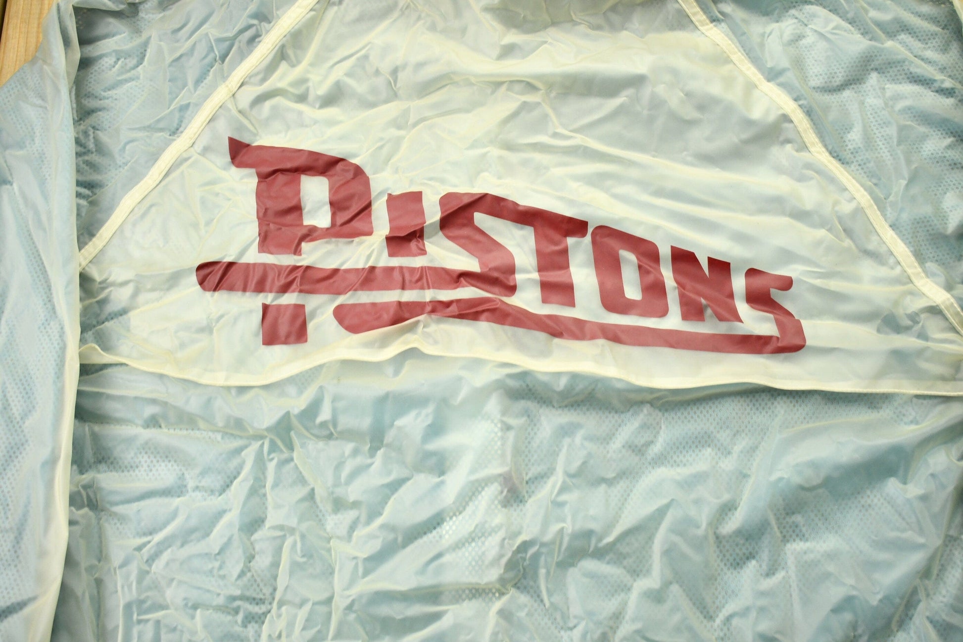 Vintage 1990s Pro Player Detroit Pistons MLB Windbreaker Rain Jacket Men's Large from propervintagecanada