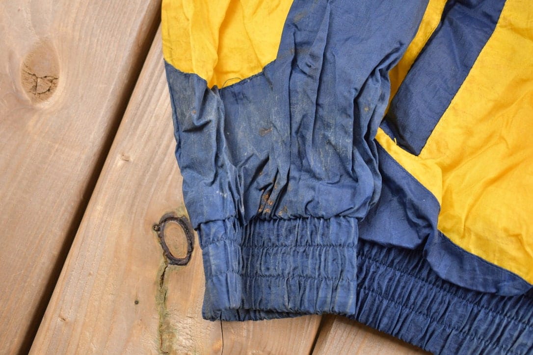 Vintage 1990s Pro Player Indiana Pacers NBA Windbreaker Jacket Men's XL from propervintagecanada