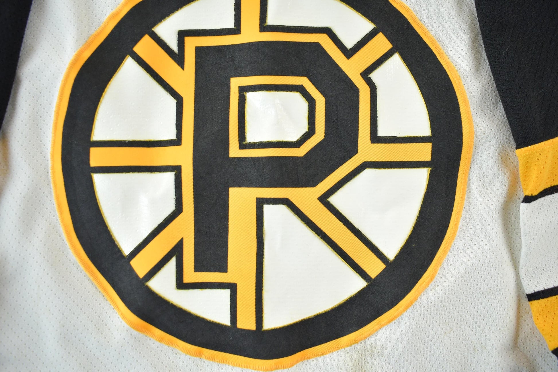 Vintage 1990s Providence Bruins AHL Hockey Jersey Men's S from propervintagecanada