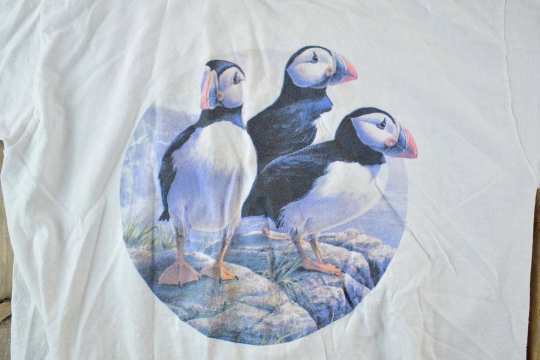 Vintage 1990s Puffins Bird Souvenir Single Stitch Graphic Print T-Shirt Men's Large from propervintagecanada