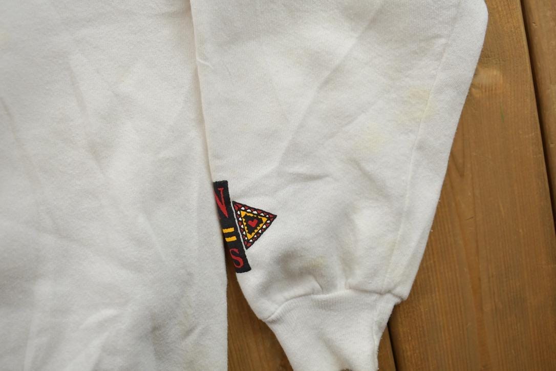 Vintage 1990s Queen of Hearts Crewneck Sweatshirt Men's M from propervintagecanada