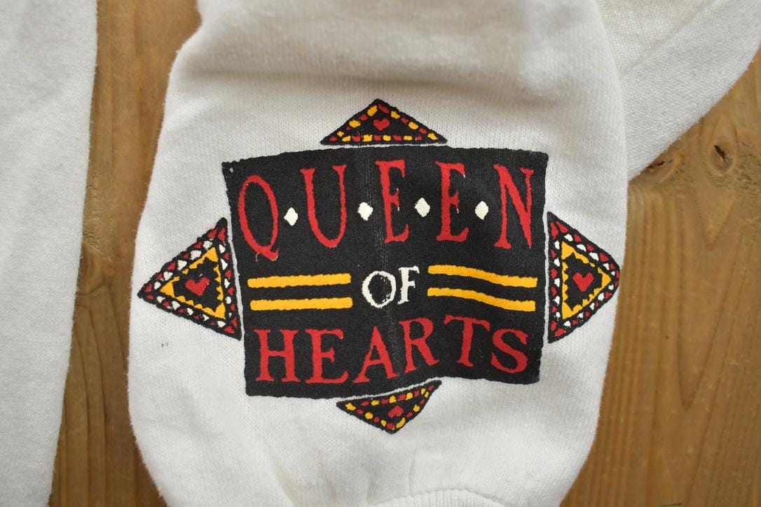 Vintage 1990s Queen of Hearts Crewneck Sweatshirt Men's M from propervintagecanada