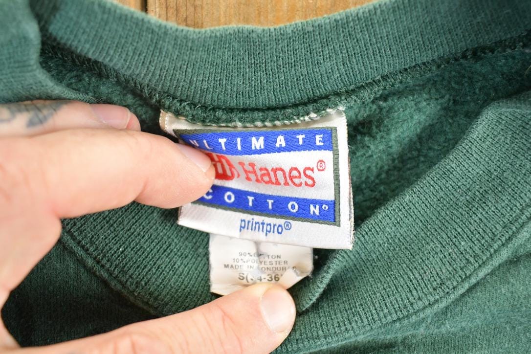 Vintage 1990s R Green Acres Cow Crewneck Sweatshirt Mens L from propervintagecanada