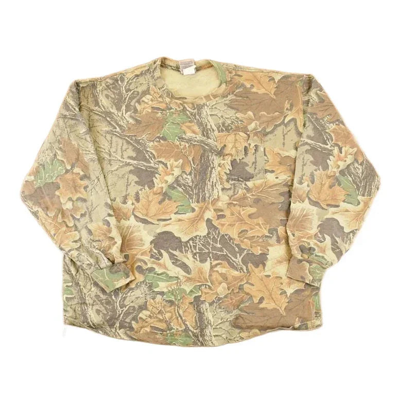 Vintage 1990s Realtree Camo AOP Graphic Print Crewneck Shirt Mens L from propervintagecanada