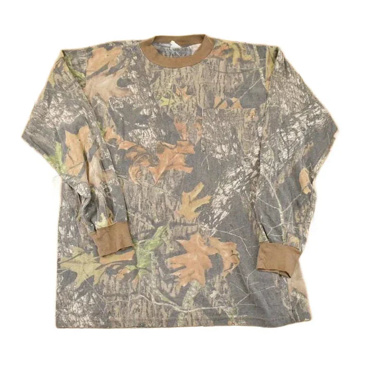 Vintage 1990s Realtree Camo AOP Graphic Print Crewneck Shirt Mens L from propervintagecanada