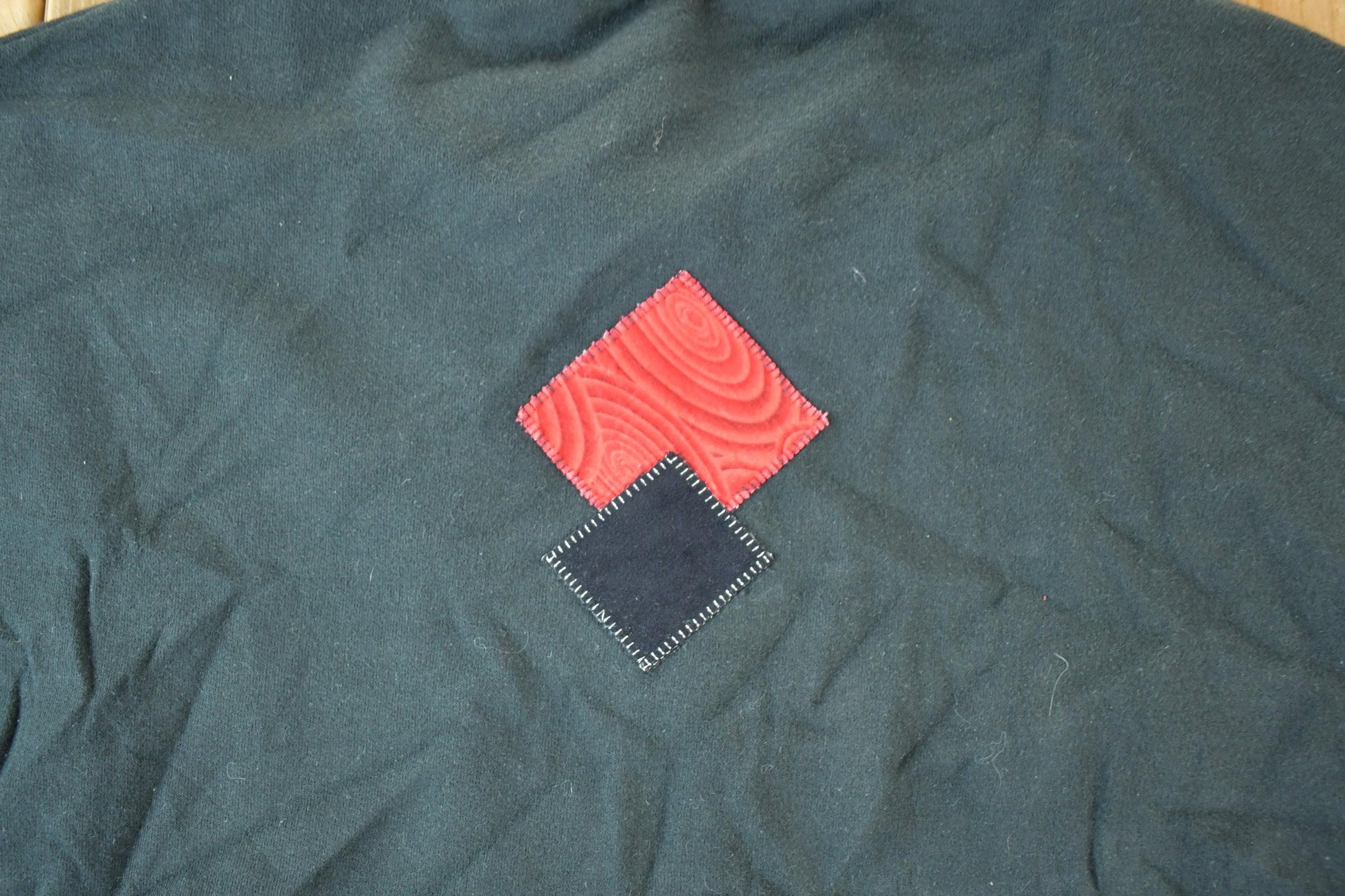 Vintage 1990s Red Square Button Up Crewneck Sweatshirt Womens L from propervintagecanada