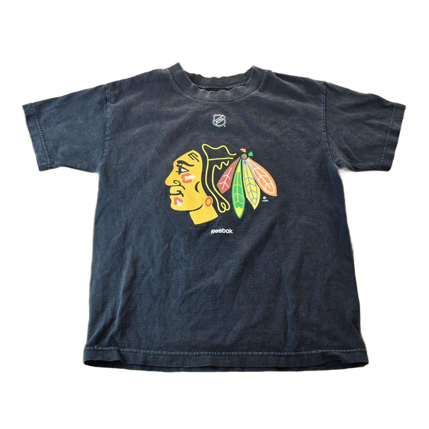 Vintage 1990s Reebok Chicago Blackhawks NHL Hockey Logo Graphic T-Shirt Youth M from propervintagecanada
