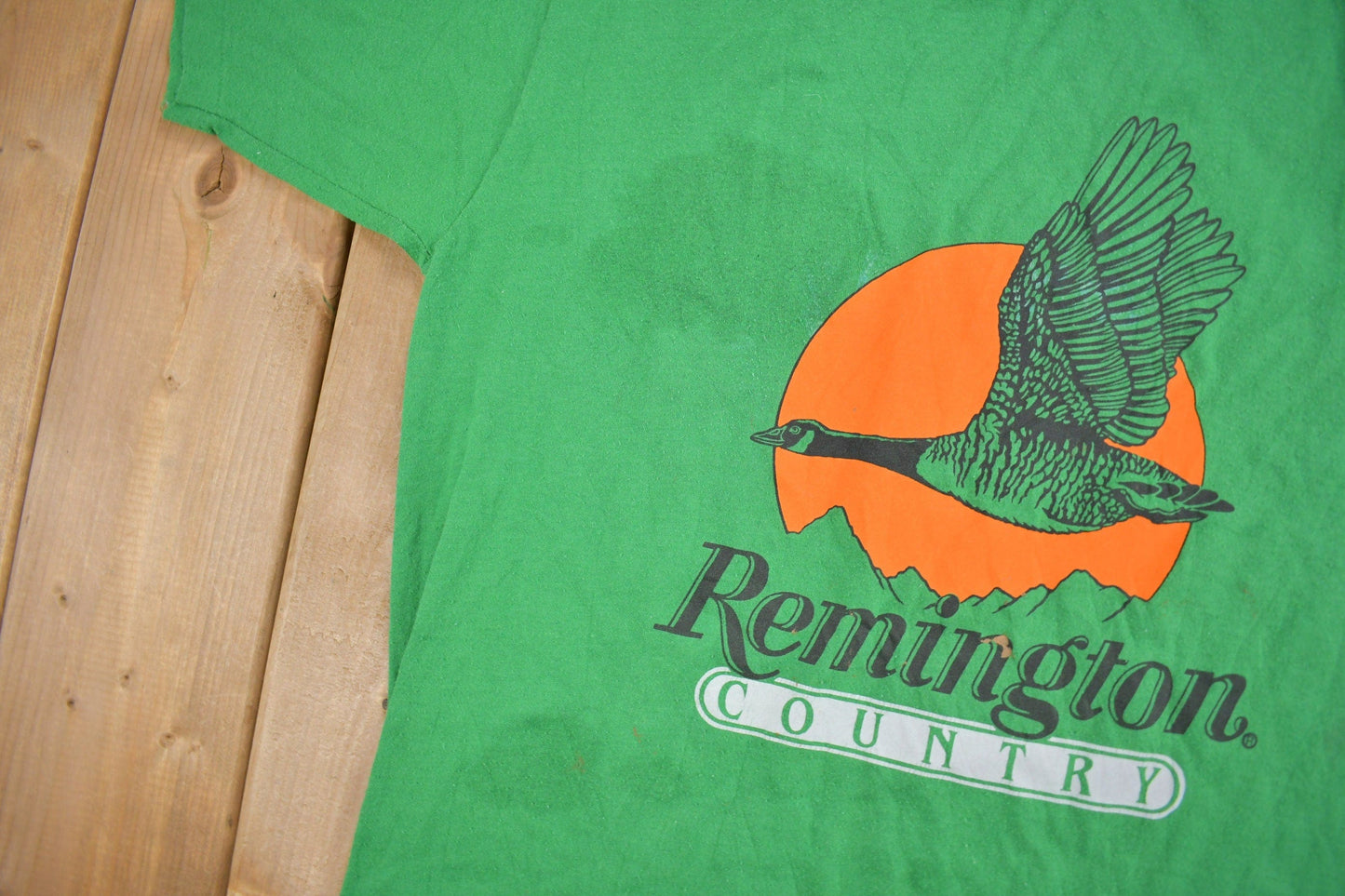 Vintage 1990s Remington Country Graphic T Shirt Men's XL from propervintagecanada