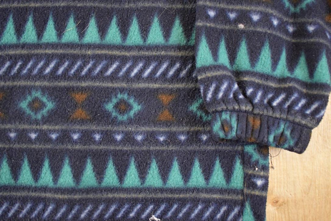 Vintage 1990s Republic Aztec Fleece Hoodie Sweatshirt Men's L from propervintagecanada