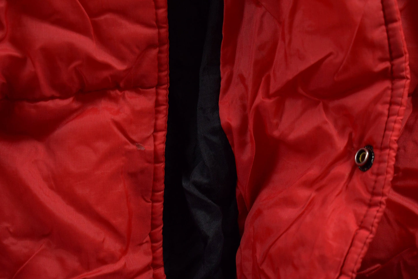 Vintage 1990s Reversible Chicago Bulls NBA Pro Player Puffer Jacket Men's XL from propervintagecanada