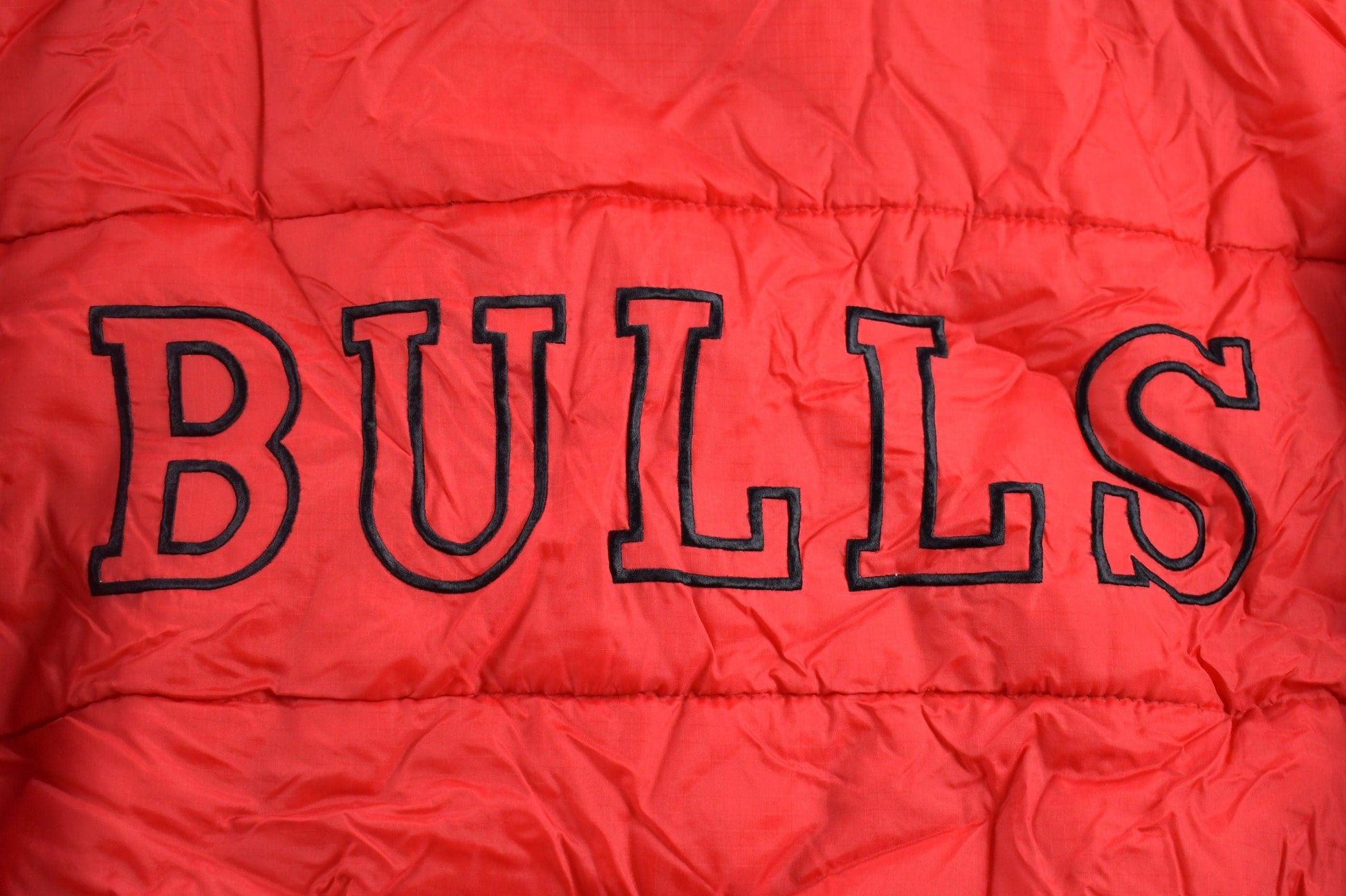 Vintage 1990s Reversible Chicago Bulls NBA Pro Player Puffer Jacket Men's XL from propervintagecanada