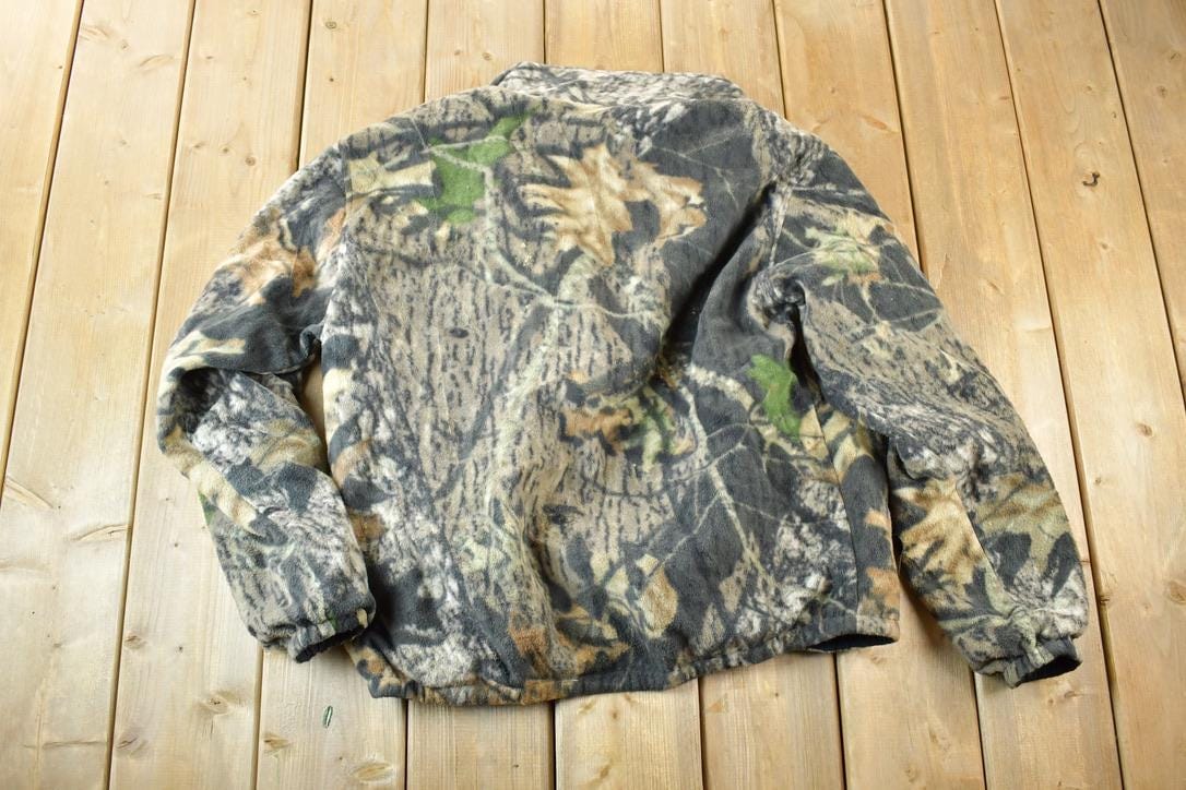 Vintage 1990s Reversible Realtree Camo Outdoorsman Light Jacket Sweatshirt Men's Small from propervintagecanada