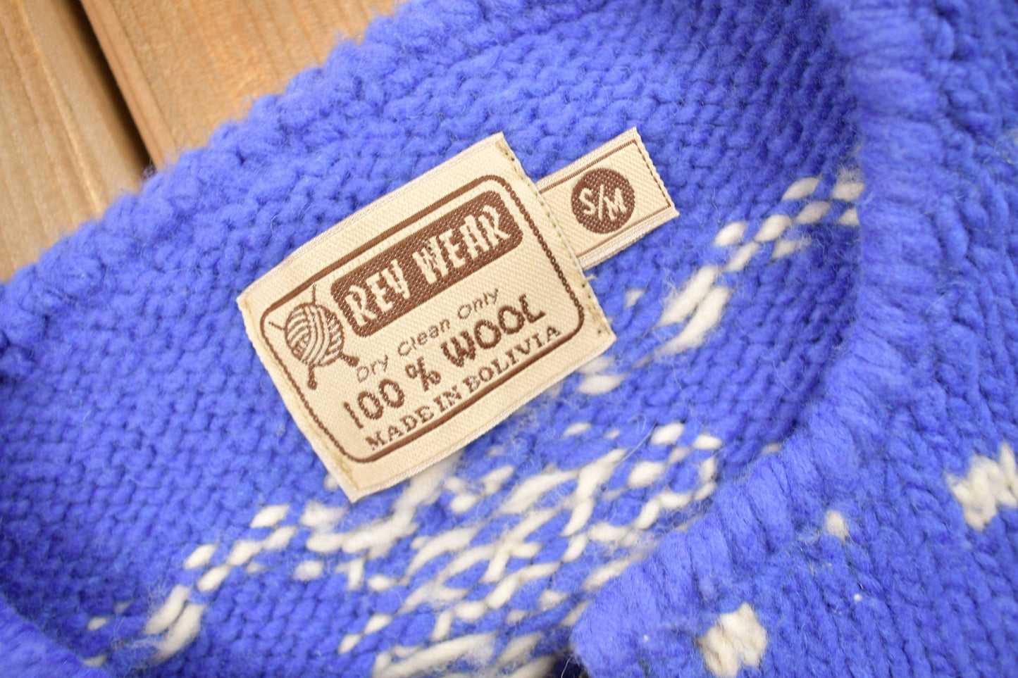 Vintage 1990s Rey Wear 100% Wool Knitted Sweater Men's Medium from propervintagecanada