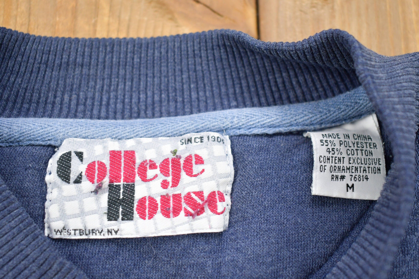 Vintage 1990s Rib Mountain Wisconsin Skiing Crewneck Sweatshirt Men's Medium from propervintagecanada