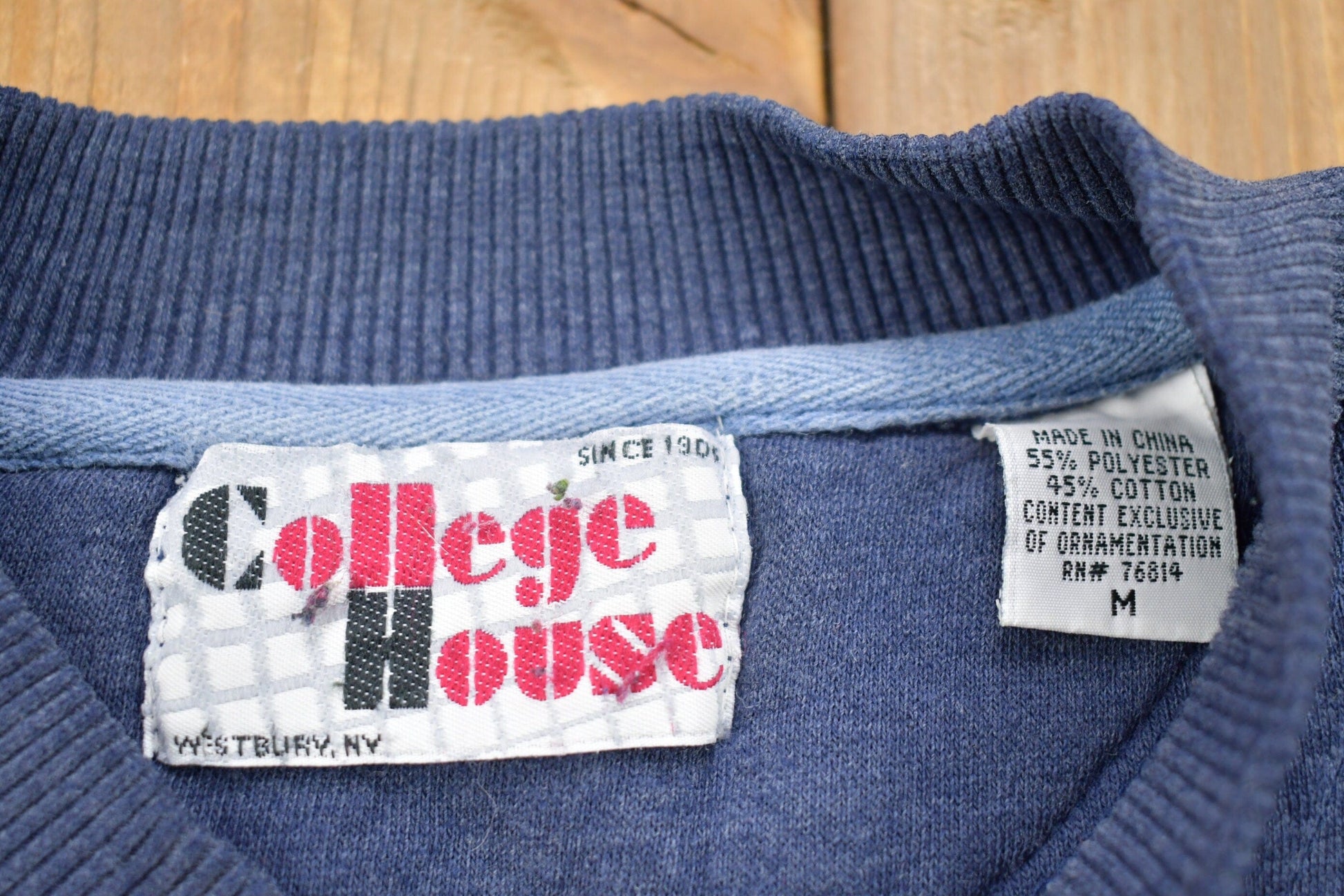 Vintage 1990s Rib Mountain Wisconsin Skiing Crewneck Sweatshirt Men's Medium from propervintagecanada