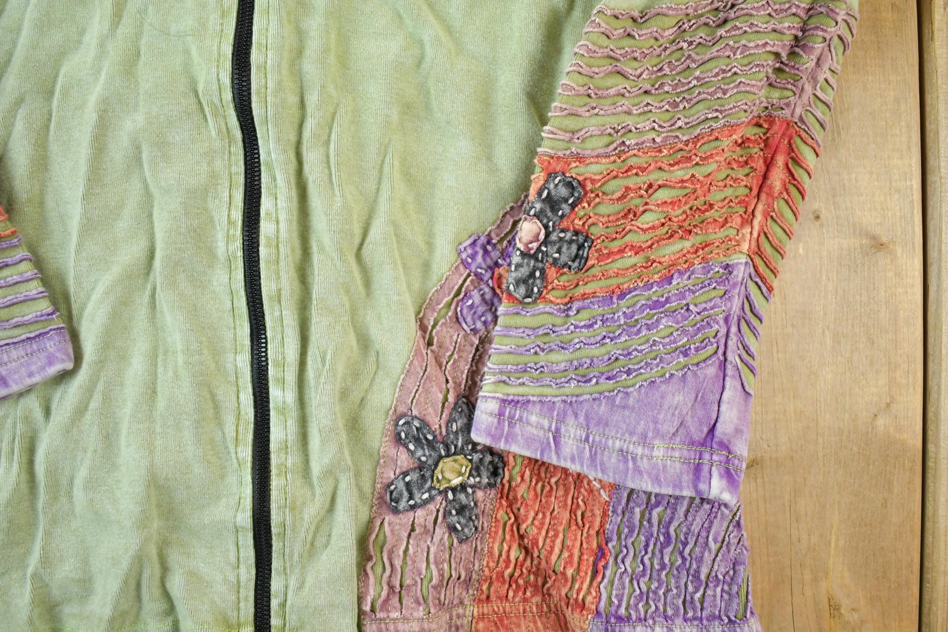 Vintage 1990s Rising International Heavy Cable Knit Patch Full Zip Hoodie Sweatshirt Women's S from propervintagecanada