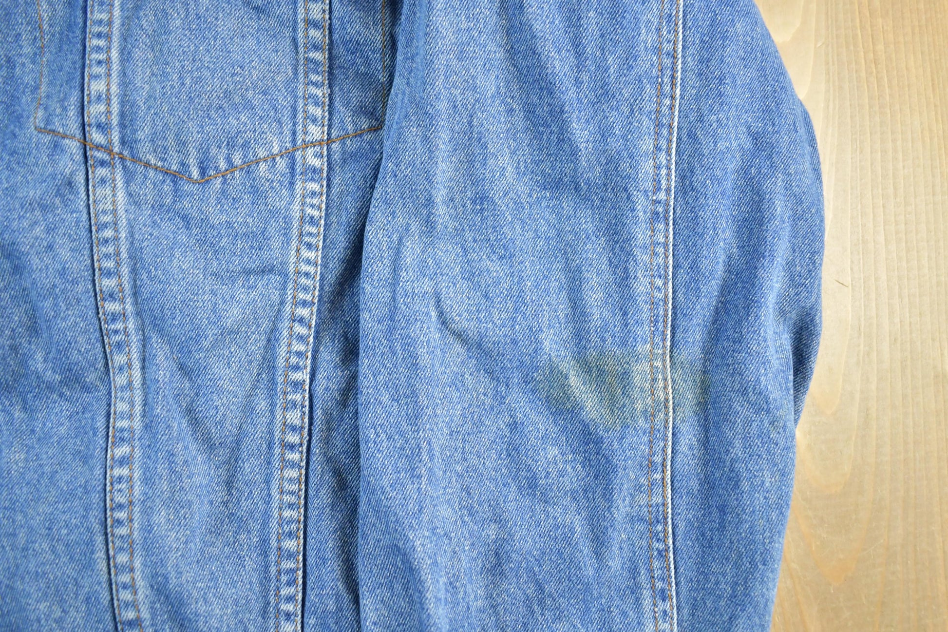 Vintage 1990s Riviera Casino Denim Jean Trucker Jacket Men's Small from propervintagecanada