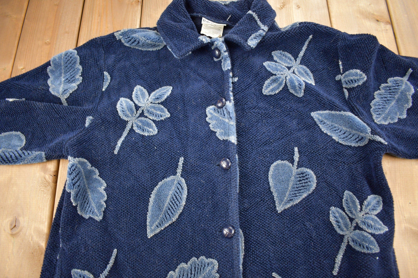 Vintage 1990s Robert Kitchen Leaves Theme All Over Print Fleece Sweater Men's Large from propervintagecanada