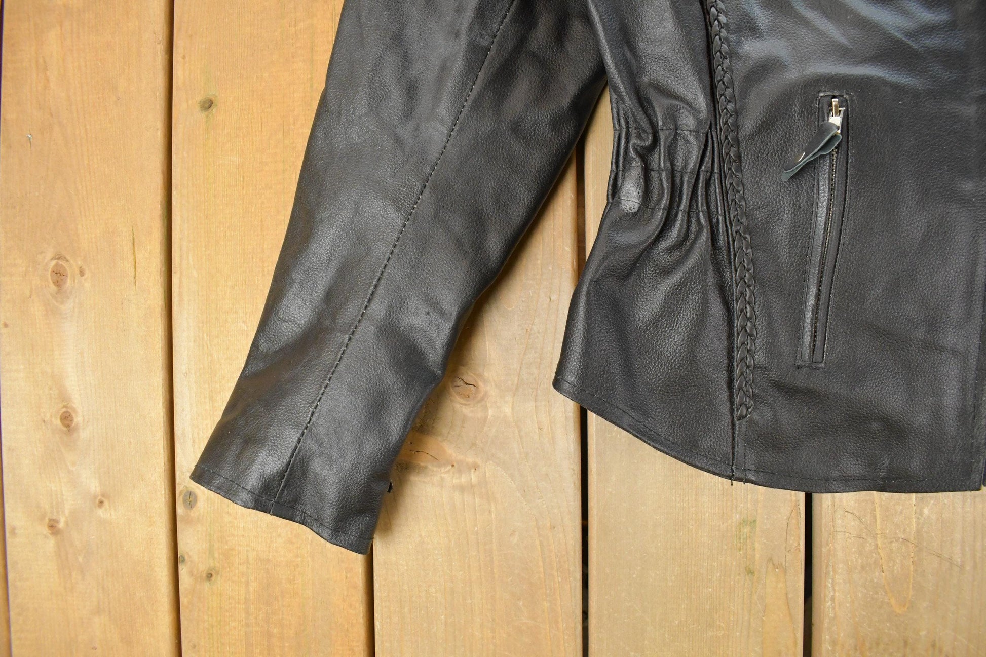 Vintage 1990s Rocky Mountain Hide Leather Motorcycle Jacket Women's S from propervintagecanada