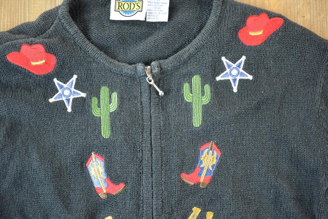 Vintage 1990s Rod's Country Western Knit Rodeo Pattern Cardigan Sweater Women's M from propervintagecanada