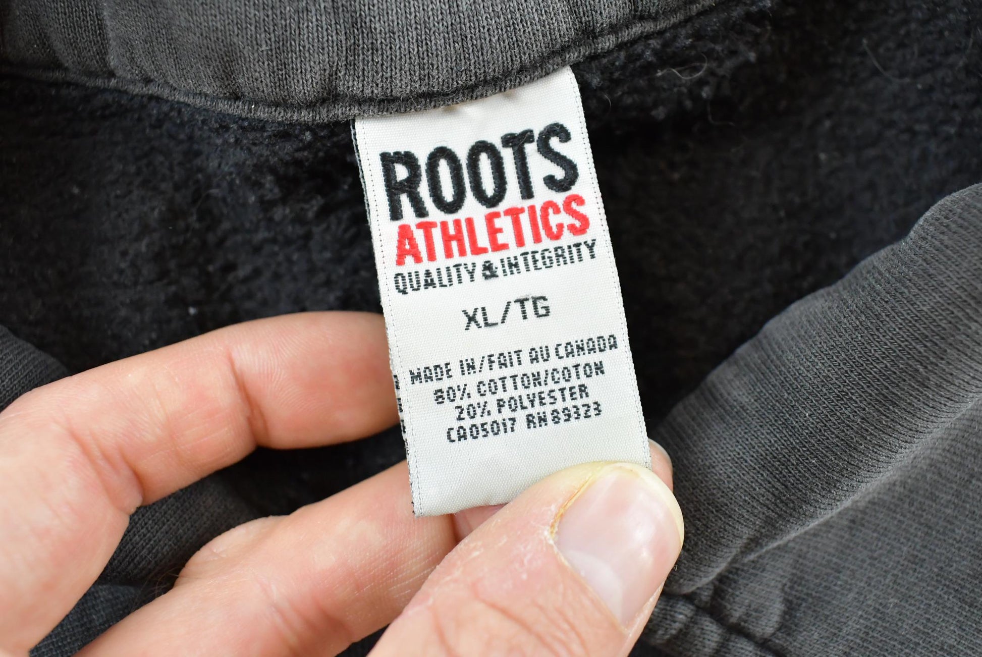 Vintage 1990s Roots Quarter Zip Sweatshirt Men's XL from propervintagecanada