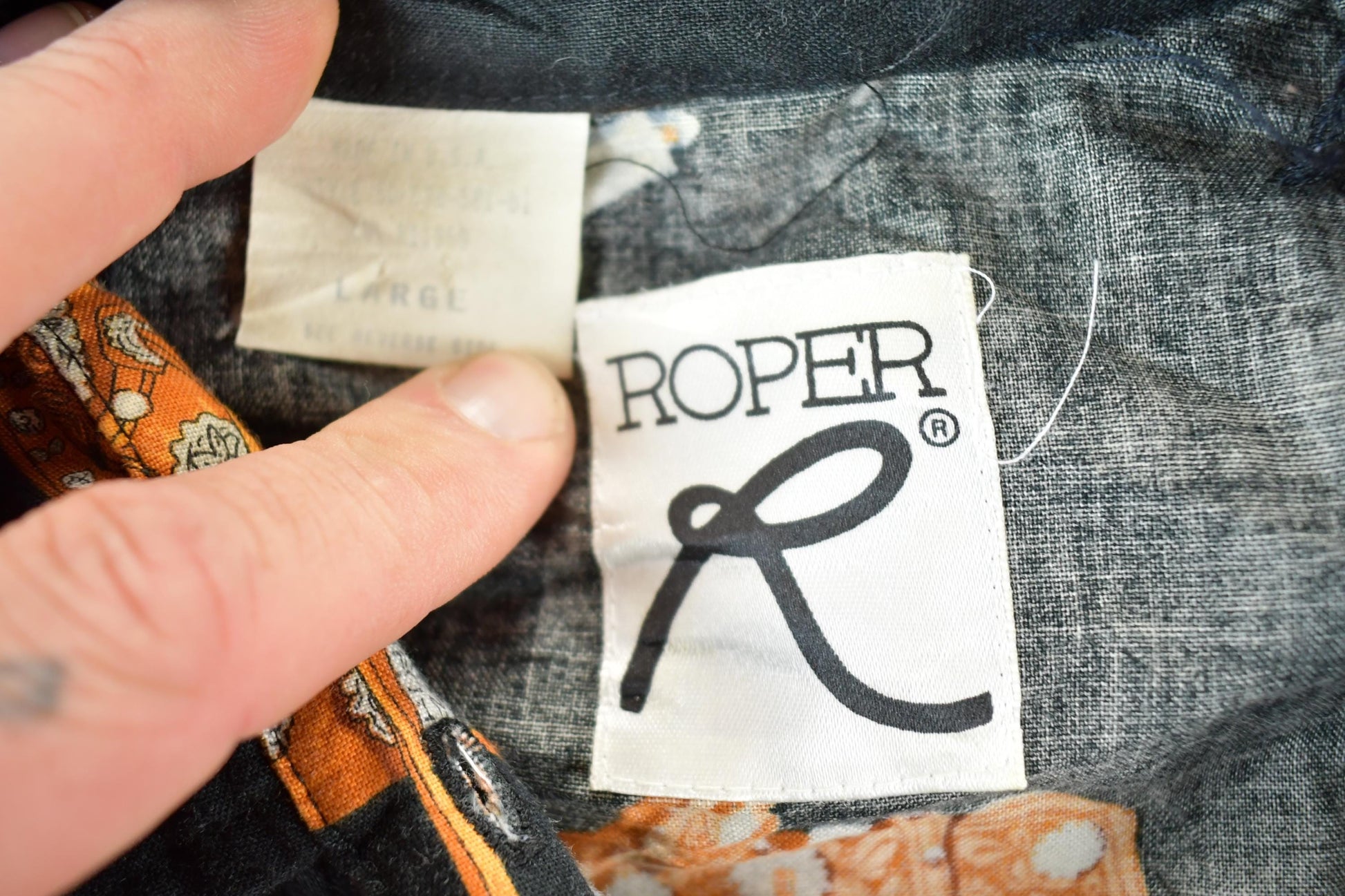Vintage 1990s Roper Western Button Up AOP Saddle Print Shirt Men's L from propervintagecanada