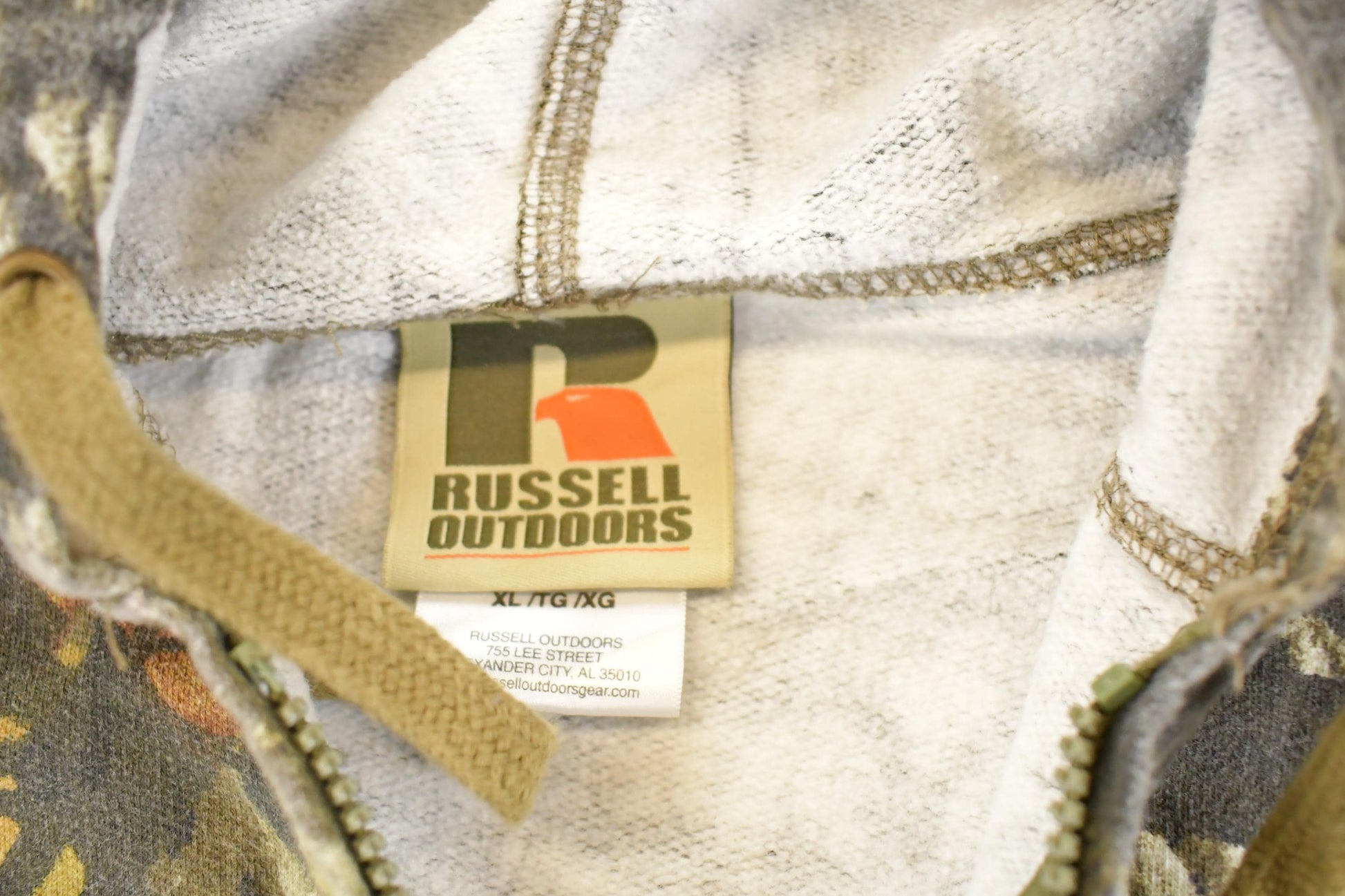 Vintage 1990s Russell Outdoors Realtree Camo Hoodie Sweatshirt Men's XL from propervintagecanada