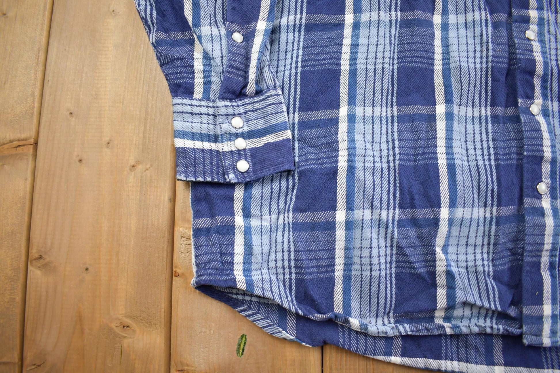 Vintage 1990s Saddle King Western Style Heavy Button Up Shirt Men's XL from propervintagecanada