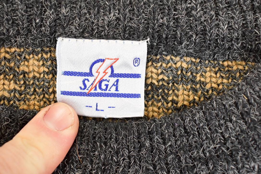 Vintage 1990s Saga Abstract Knit Sweater Men's L from propervintagecanada