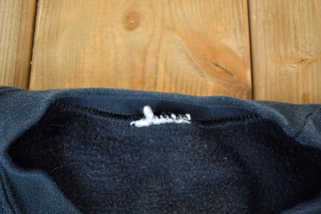 Vintage 1990s Salem Massachusetts Black Cat Heavyweight Crewneck Sweatshirt Mens XL from propervintagecanada