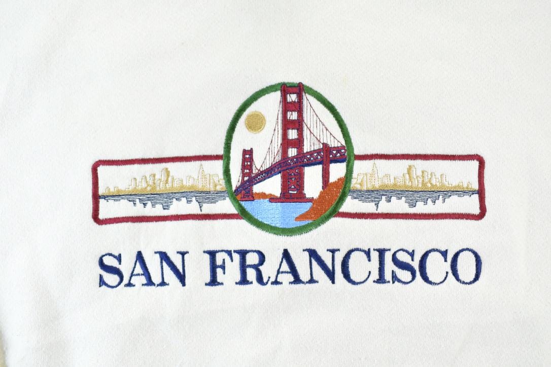 Vintage 1990s San Francisco Golden Gate Bridge Crewneck Sweatshirt Made In USA Men's Large from propervintagecanada