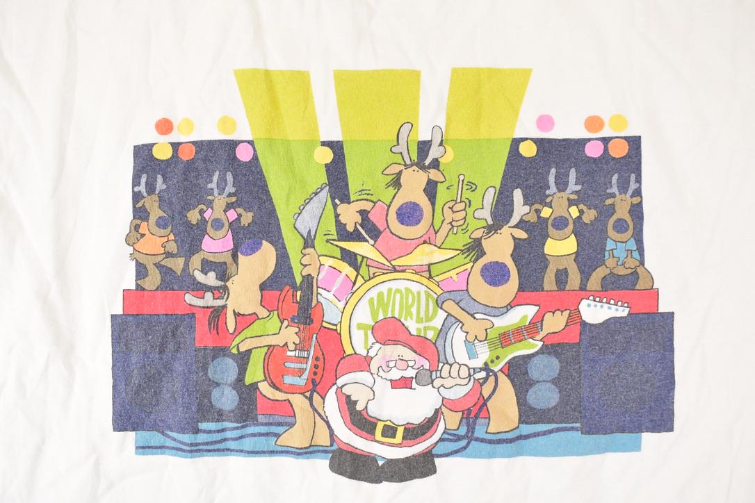 Vintage 1990s Santa Claus World Tour Souvenir Christmas T-Shirt Men's XL from propervintagecanada