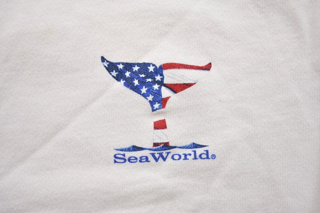 Vintage 1990s Sea World Crewneck Sweatshirt Men's M from propervintagecanada