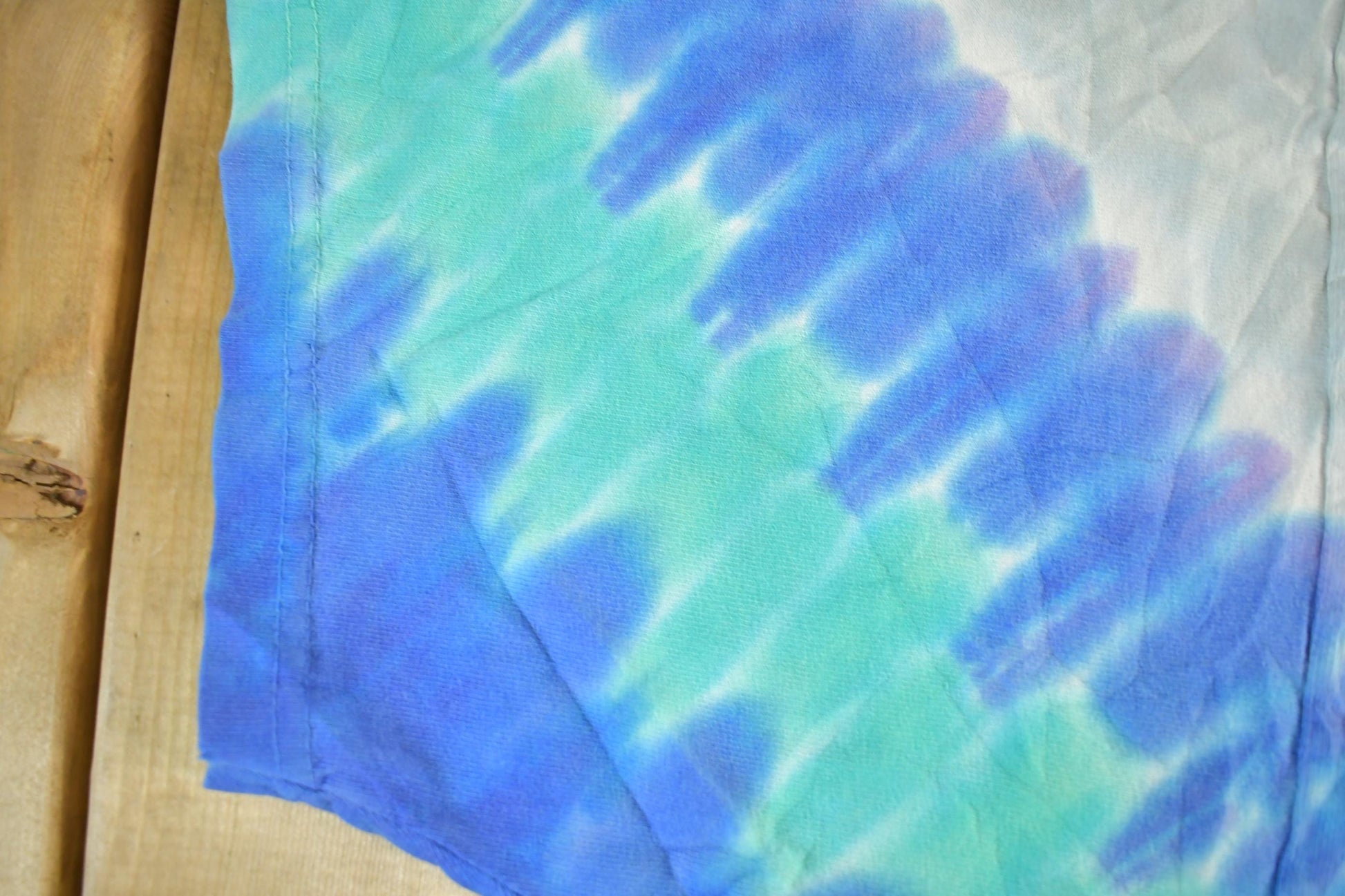 Vintage 1990s Seattle Seahawks Liquid Blue NFL Logo Graphic T-Shirt Men's XL from propervintagecanada