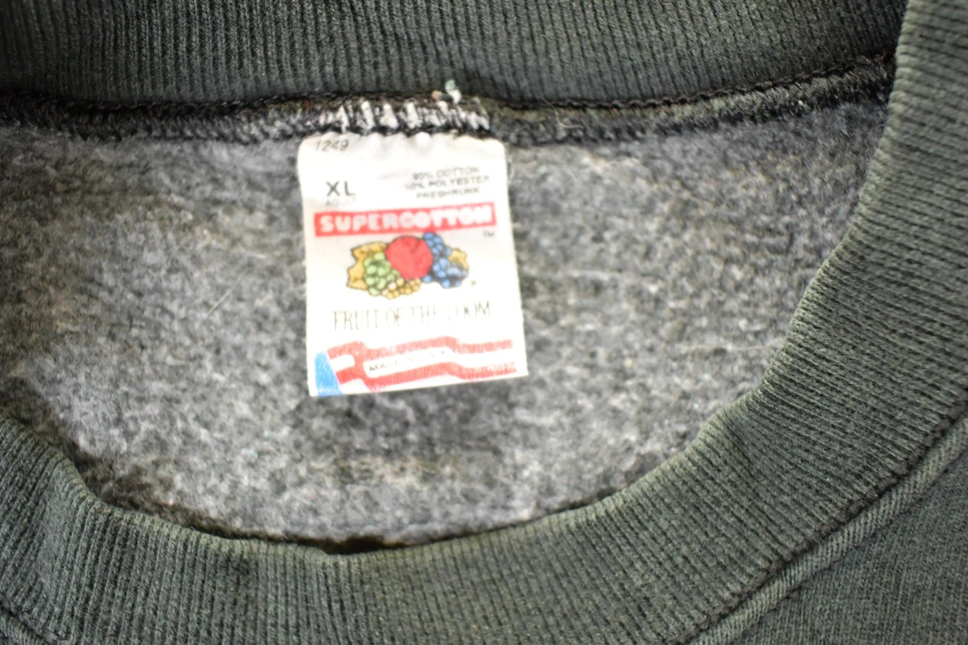 Vintage 1990s Sharky's Guitar Embroidered Heavyweight Crewneck Sweatshirt Men's XL from propervintagecanada