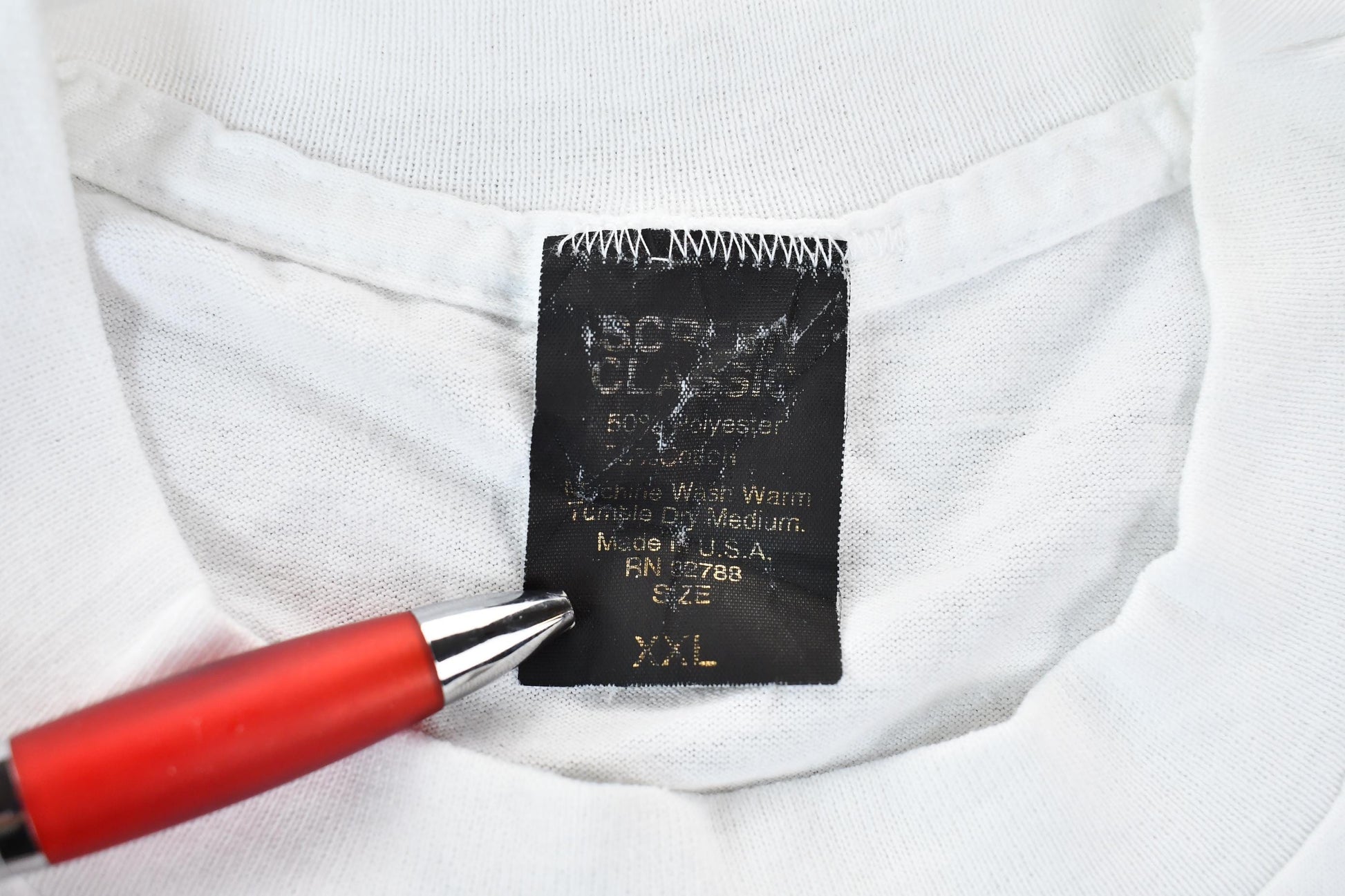 Vintage 1990s Single Stitch Bingo Bug Graphic T-Shirt Men's XL from propervintagecanada