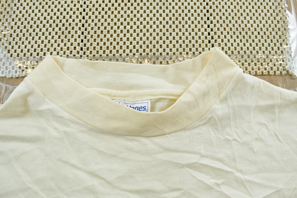Vintage 1990s Smith College Logo T-Shirt Men's S from propervintagecanada