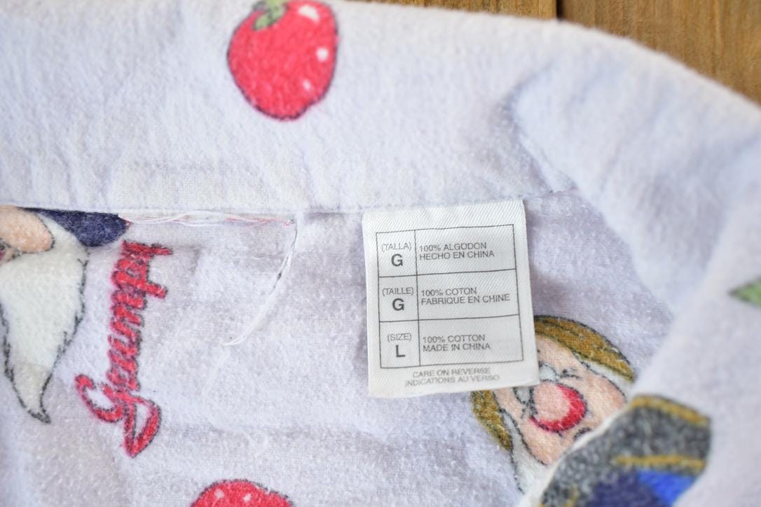 Vintage 1990s Snow White Disney AOP Sleepwear Button Up Shirt Size Mens L from propervintagecanada