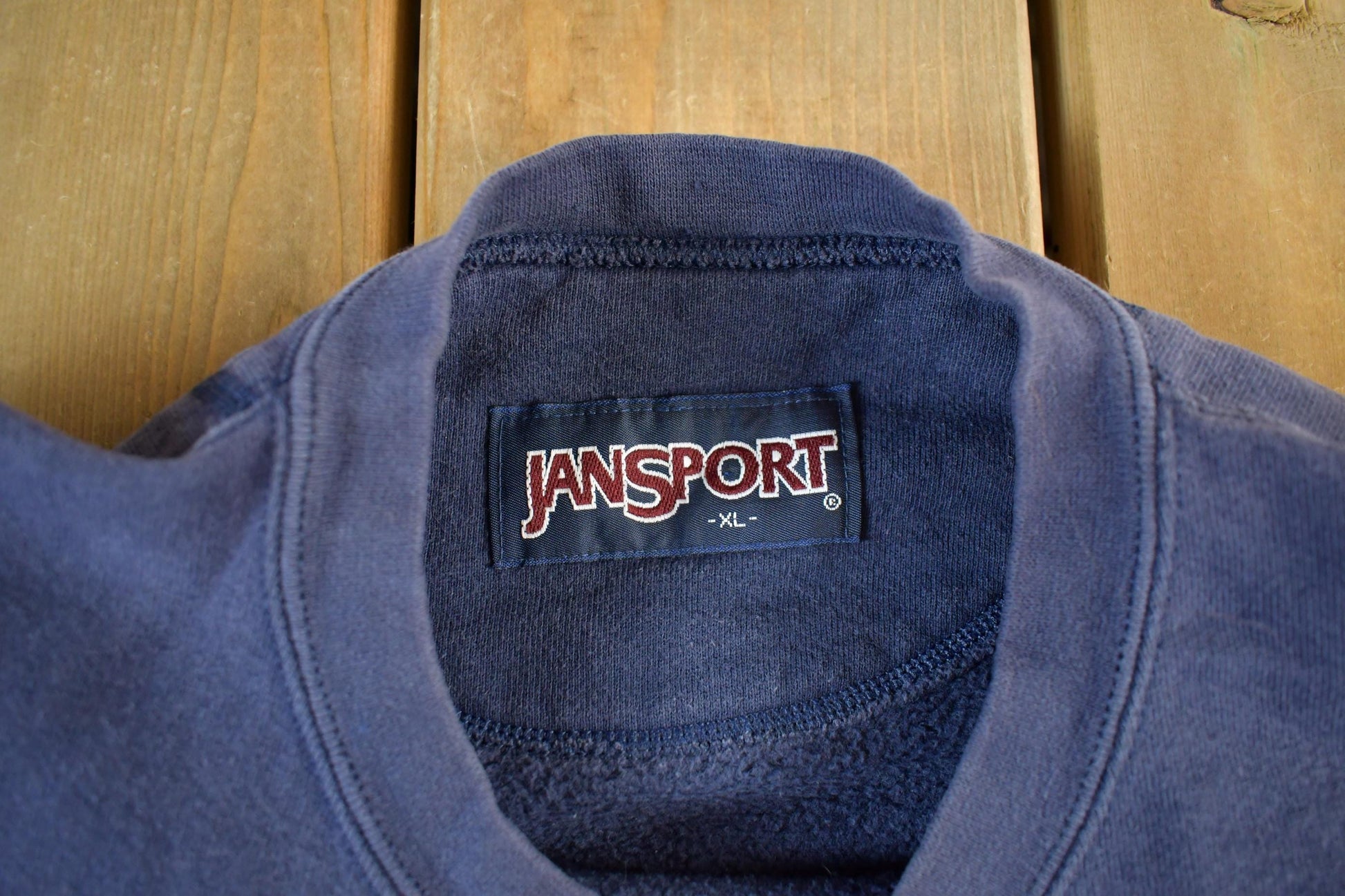 Vintage 1990s South Dakota State University Crewneck Sweatshirt Men's XL from propervintagecanada