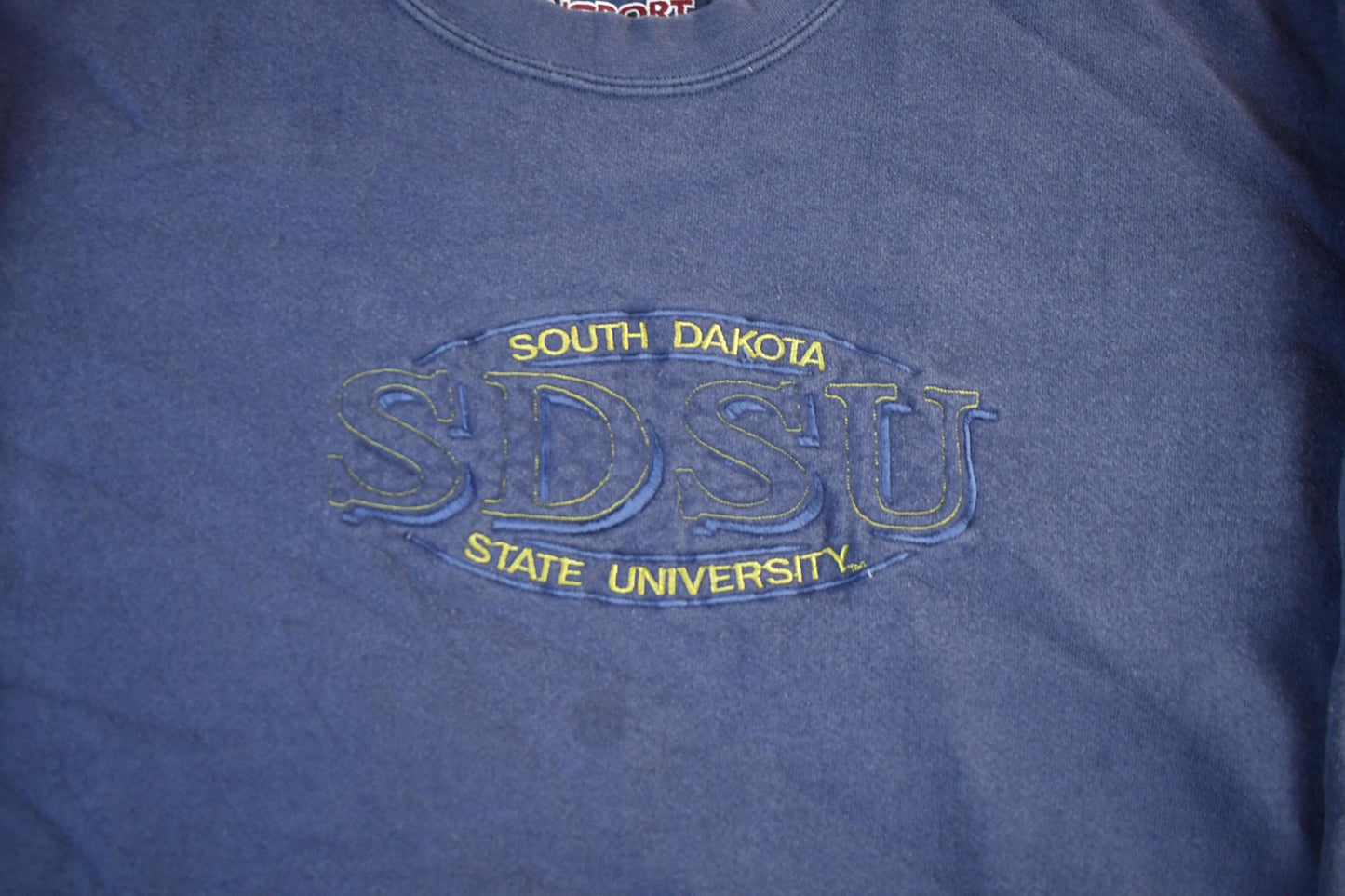 Vintage 1990s South Dakota State University Crewneck Sweatshirt Men's XL from propervintagecanada