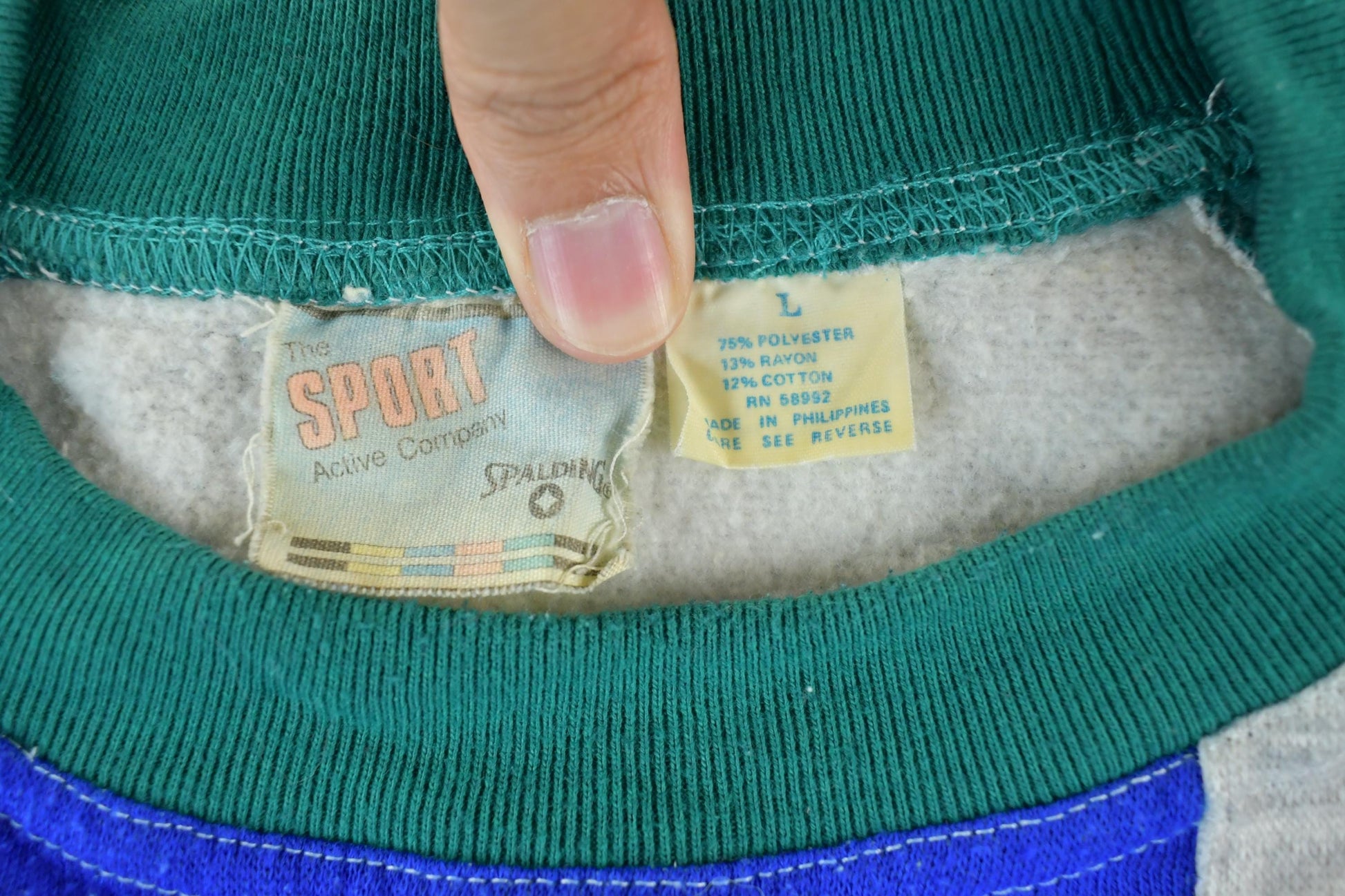 Vintage 1990s Spalding Activewear Crewneck Sweatshirt Men's Large from propervintagecanada