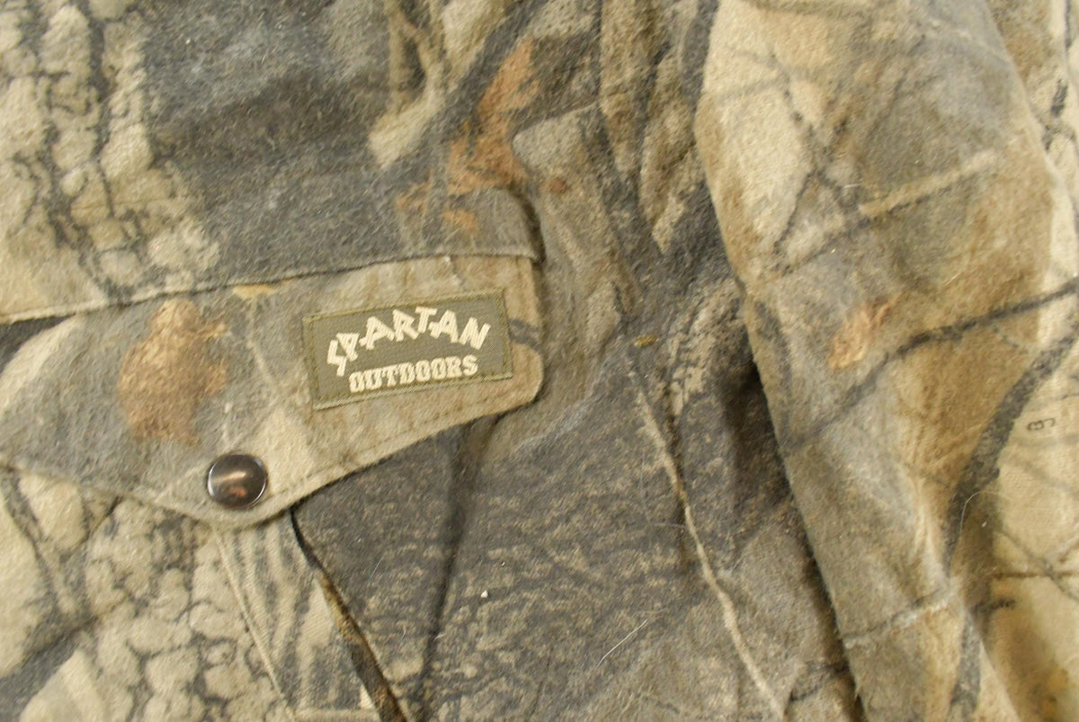 Vintage 1990s Spartan RealTree Hardwoods Camo Outdoors Hunting Bomber Jacket Men's Large / 90s Outdoorsman / Streetwear / Made in USA from propervintagecanada